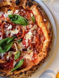 pizza-in-amsterdam-nnea
